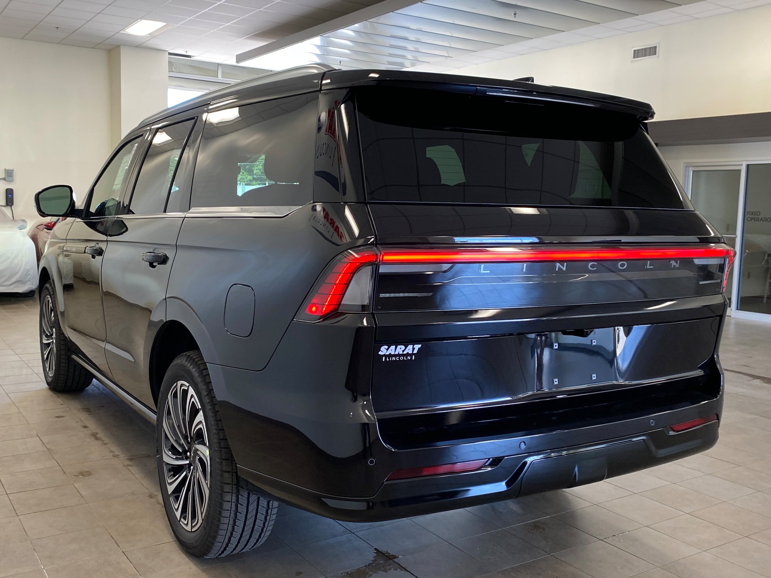 New 2027 Lincoln Navigator Black Label AWD/4WD image 5