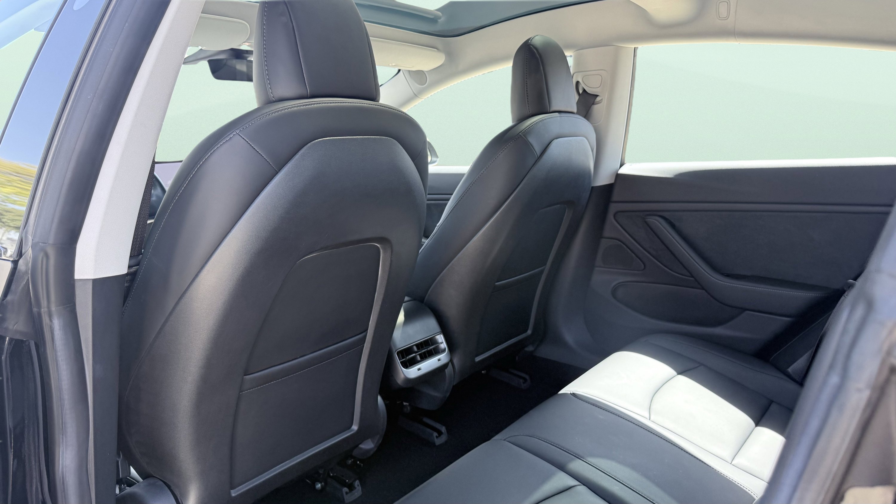 Used 2018 Tesla Model 3 Long Range image 37