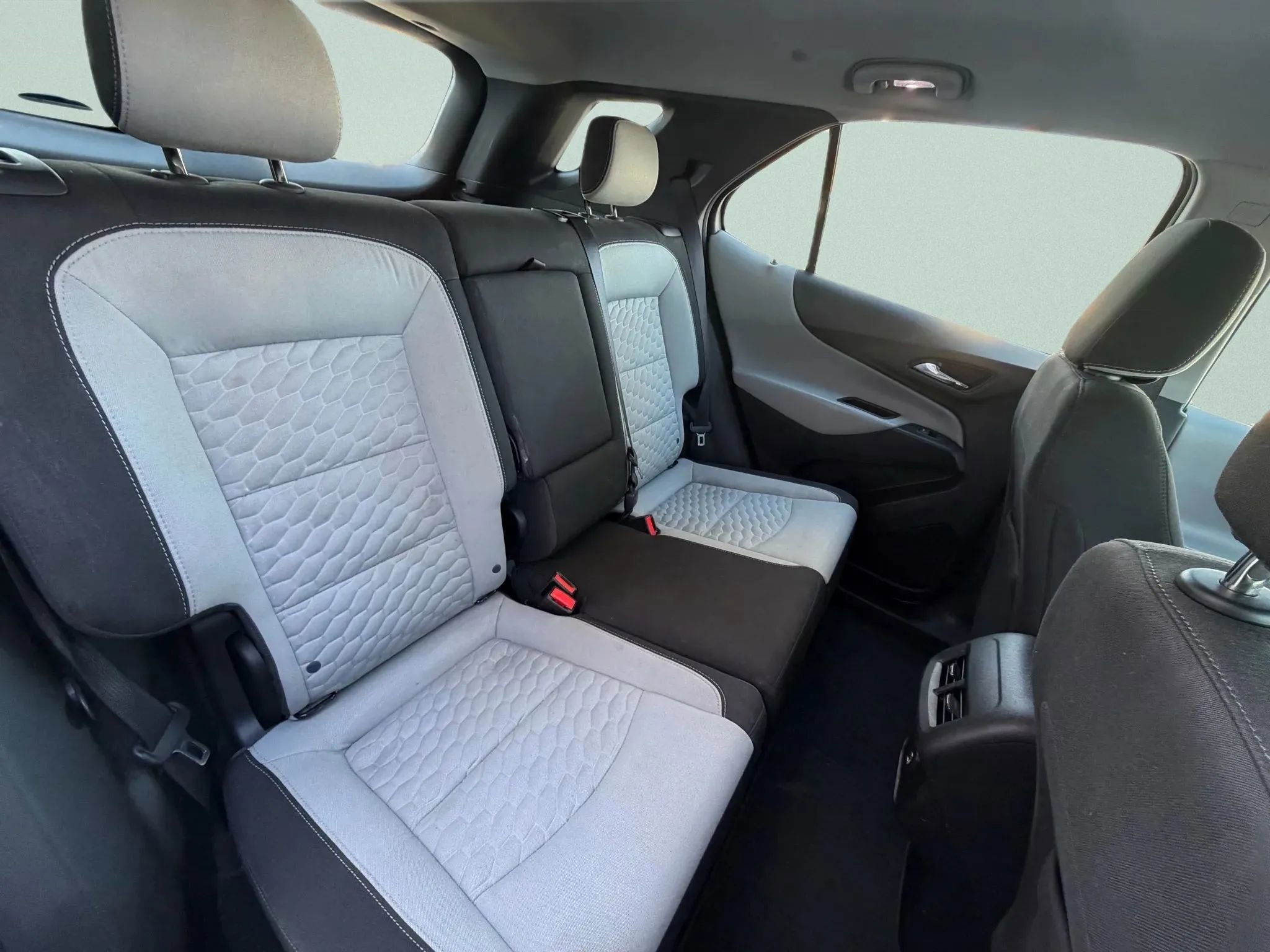 Used 2019 Chevrolet Equinox LS image 12