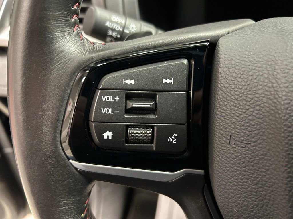 Used 2025 Honda Odyssey Sport-L image 14