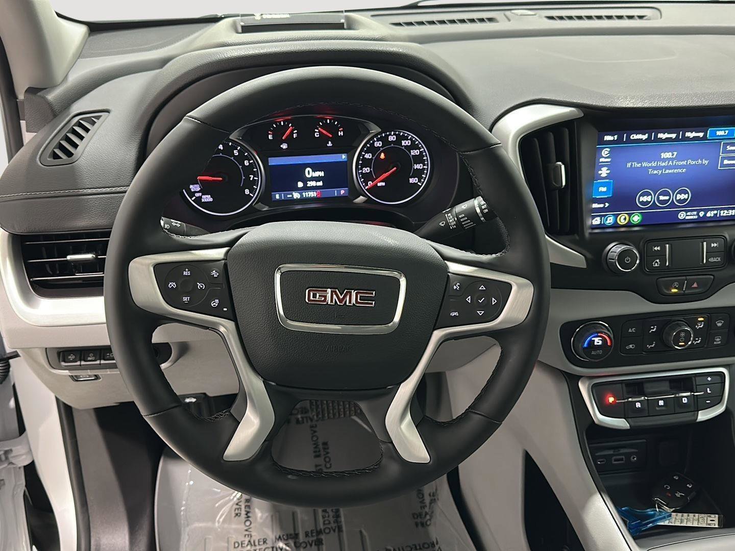 Used 2024 GMC Terrain SLT w/ Tech Package image 10