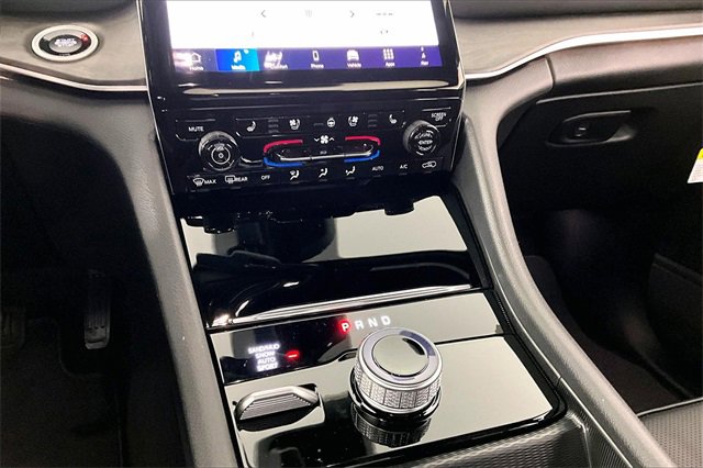 New 2025 Jeep Grand Cherokee Limited w/ Luxury Tech Group II image 7