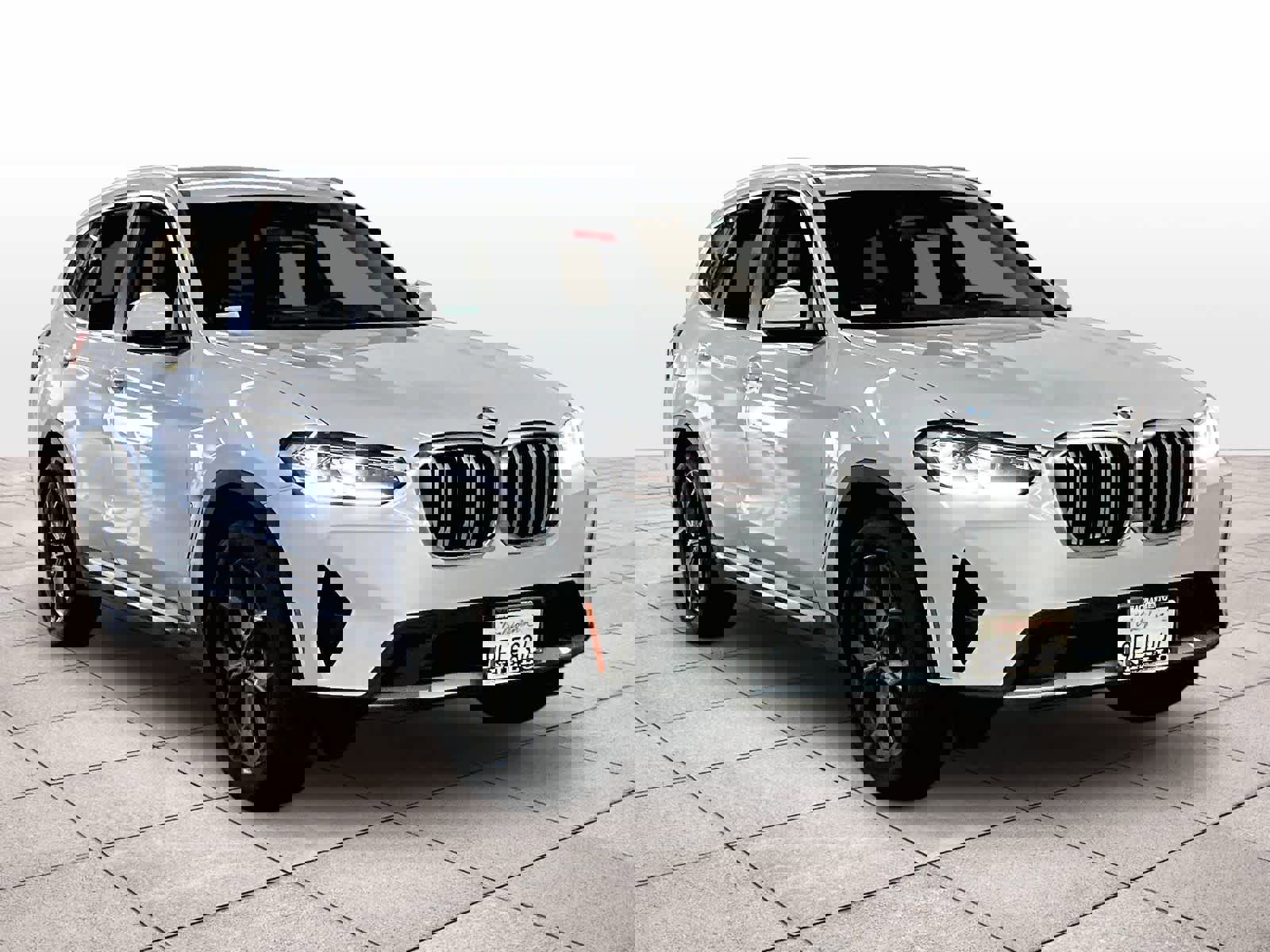Used 2023 BMW X3 xDrive30i w/ Premium Package image 2