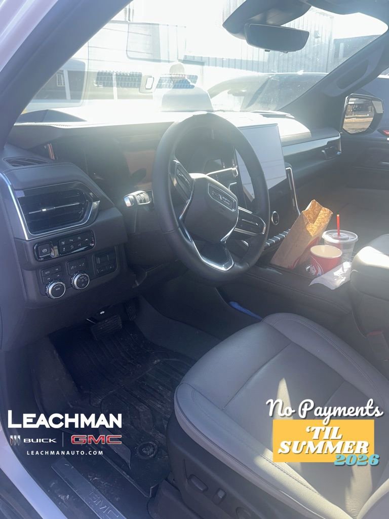 Used 2025 GMC Yukon Elevation w/ Elevation Premium Package image 11
