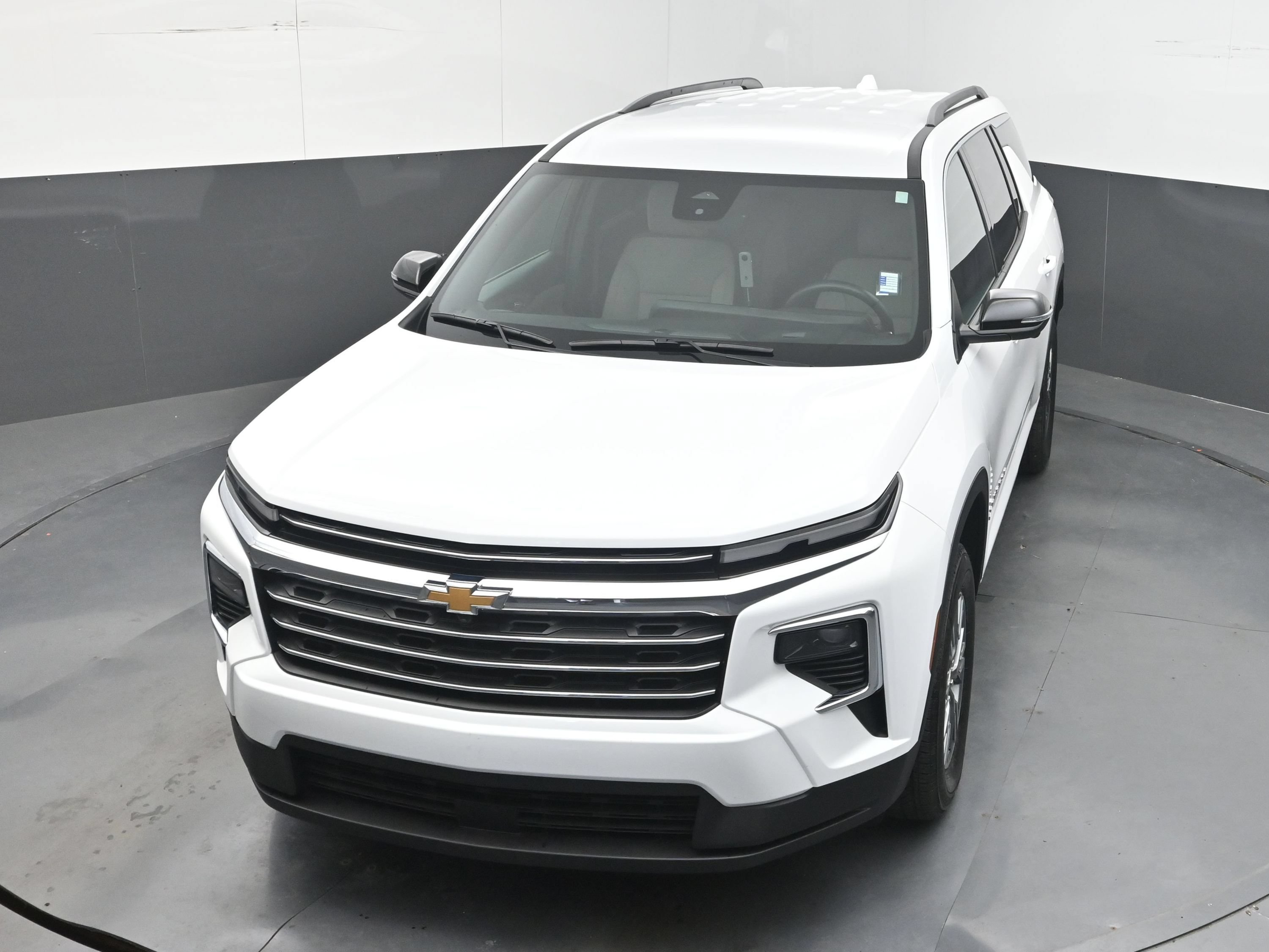 Certified 2026 Chevrolet Traverse LT w/ Driver Confidence Package FWD image 38