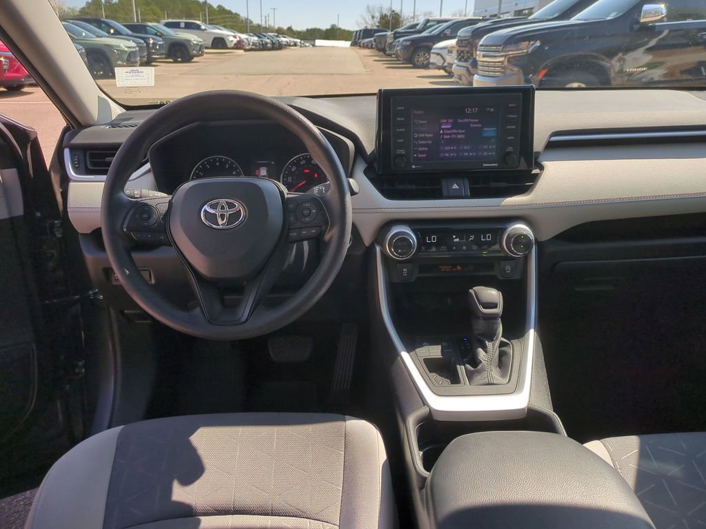 Used 2021 Toyota RAV4 XLE image 25