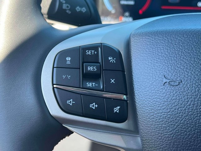 Used 2026 Ford Explorer Active AWD/4WD image 24