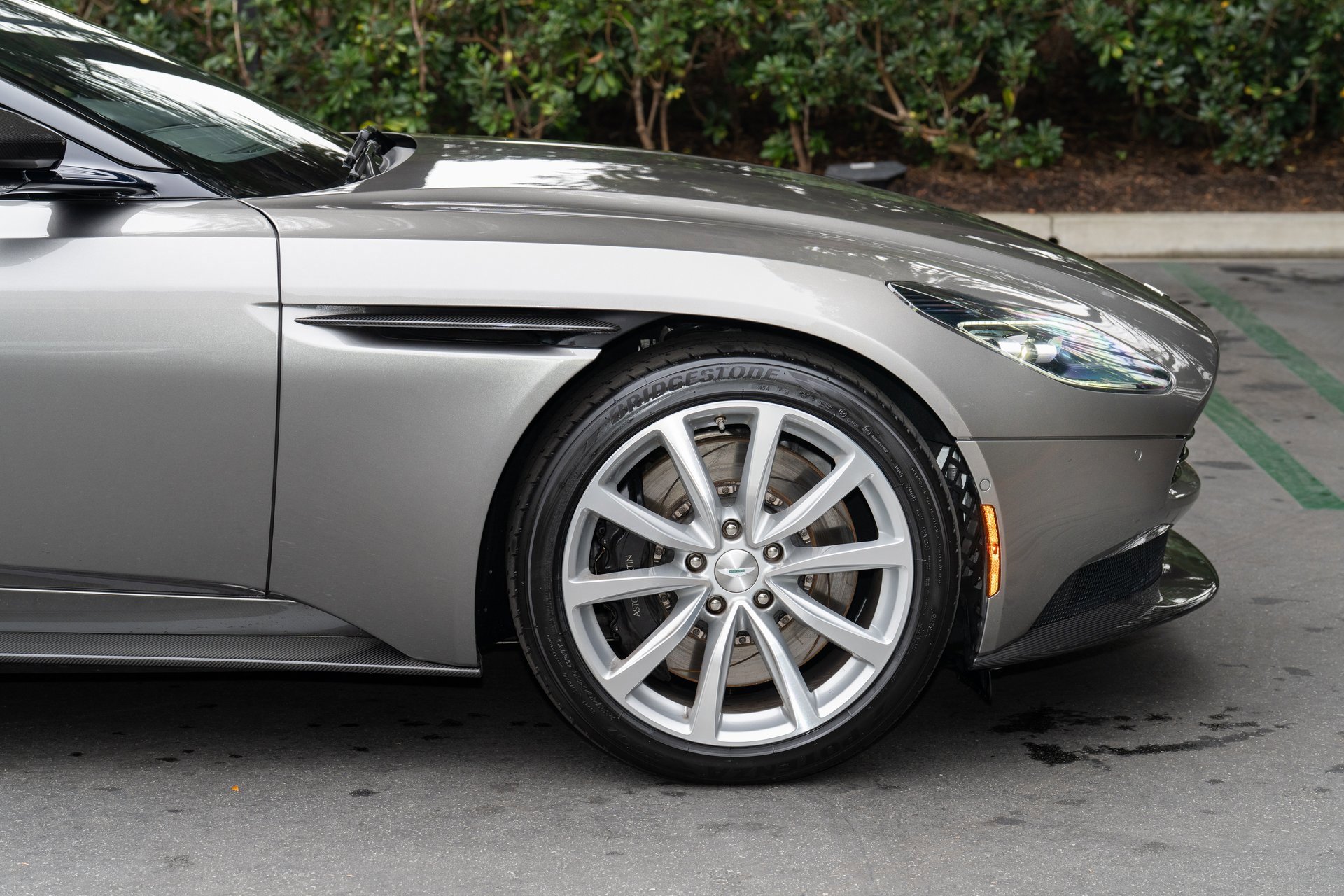 Used 2019 Aston Martin DB11 Volante image 25
