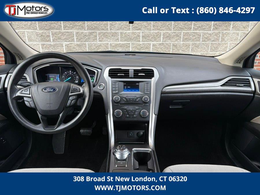 Used 2018 Ford Fusion S image 16