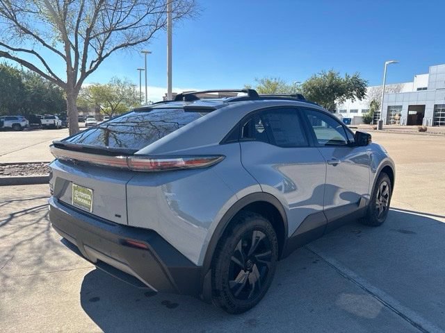 Used 2026 Toyota C-HR AWD/4WD image 5