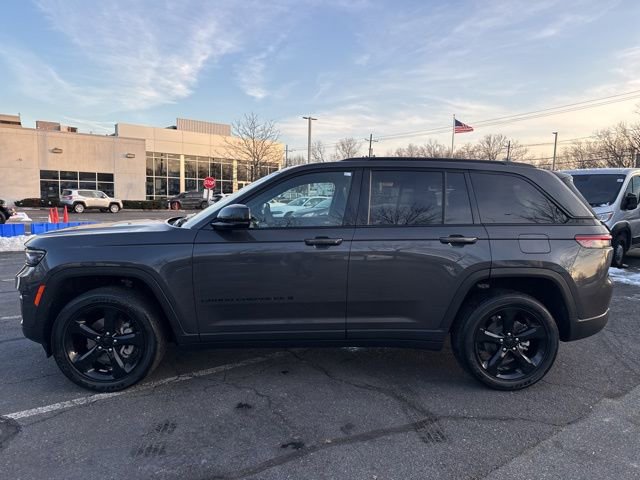 Certified 2023 Jeep Grand Cherokee Altitude image 18