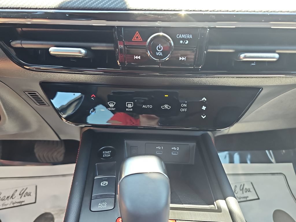 Used 2025 Nissan Kicks SR FWD image 23