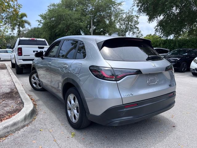 Used 2023 Honda HR-V LX image 3