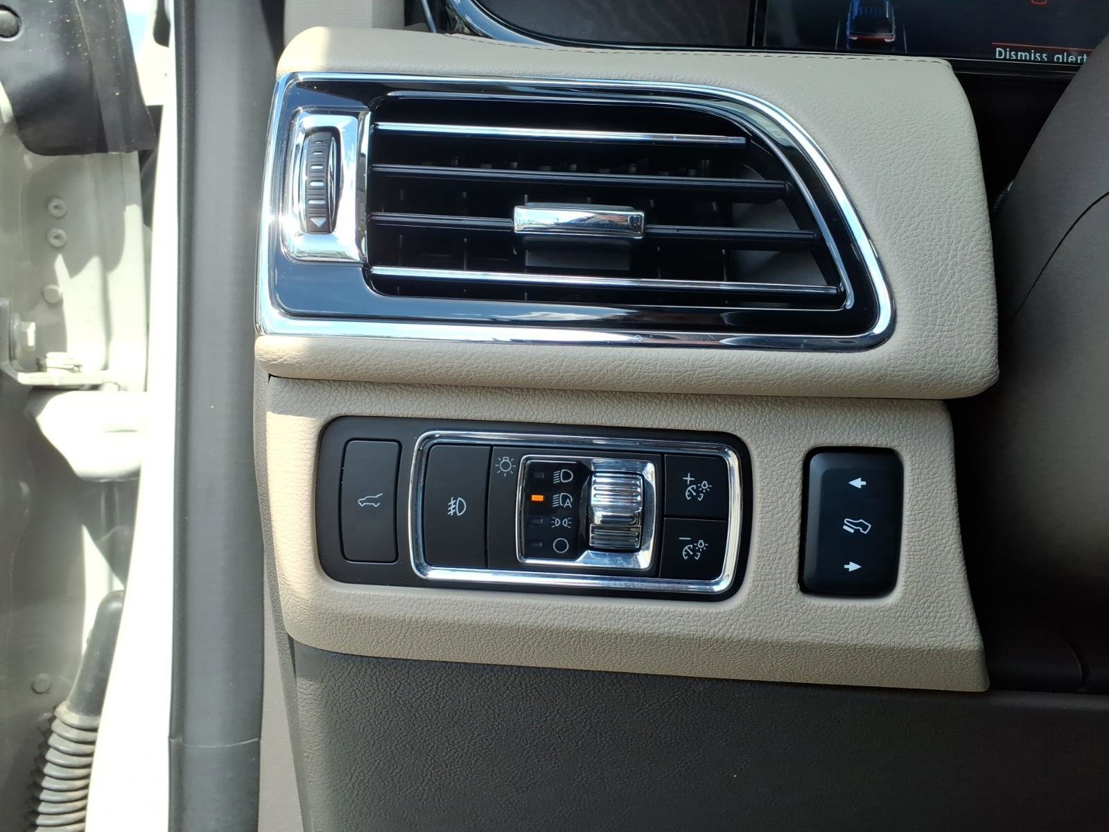 Used 2024 Lincoln Navigator L Reserve AWD/4WD image 15