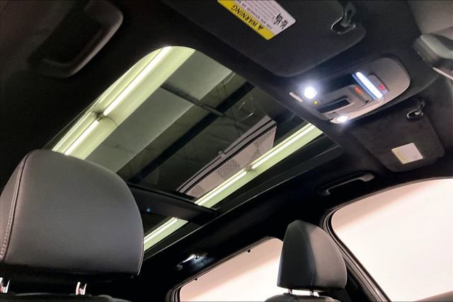 Used 2024 Kia Sorento SX Prestige image 17