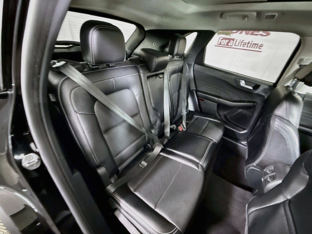 Used 2022 Ford Escape SEL w/ Technology Package AWD/4WD image 31