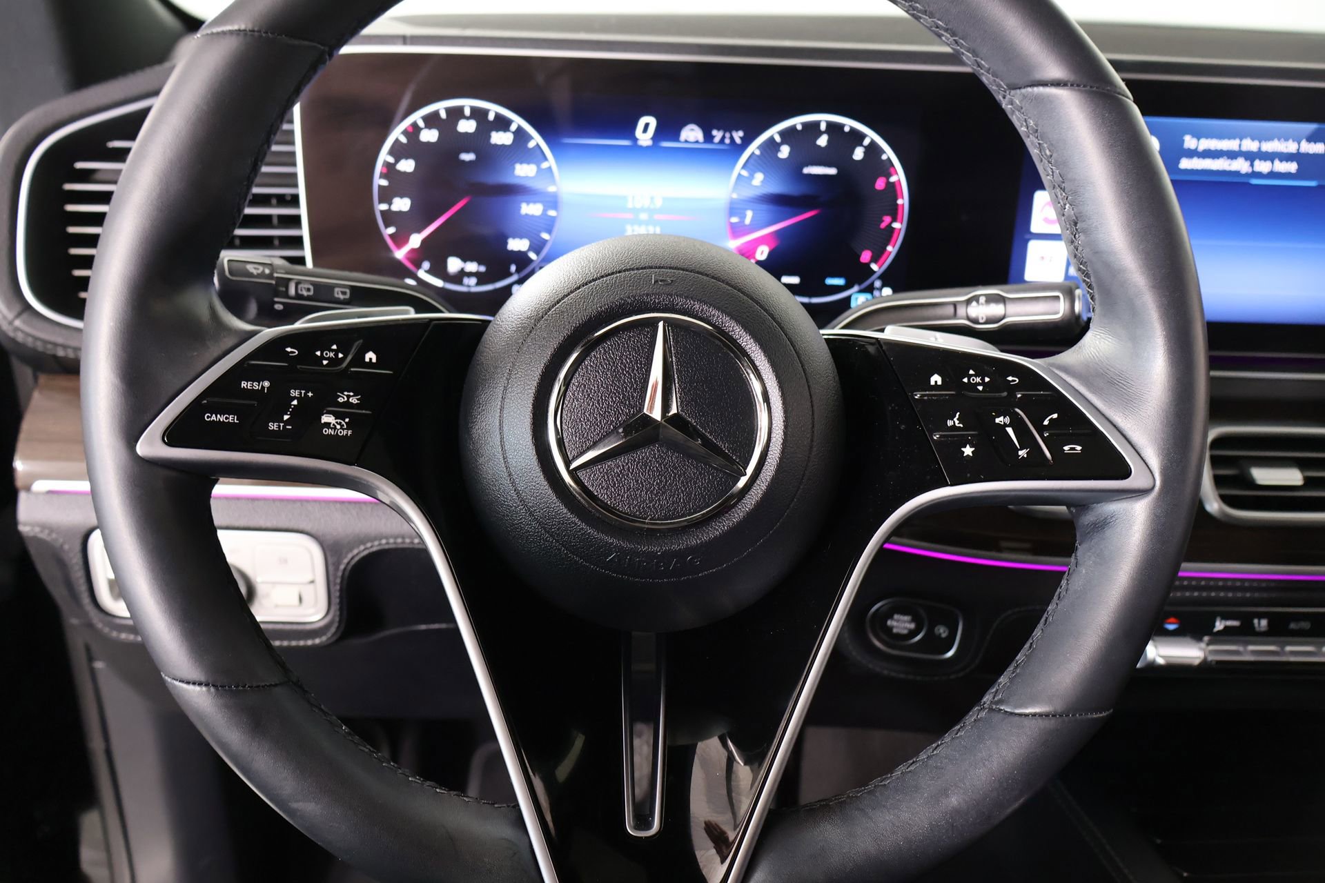 Used 2024 Mercedes-Benz GLE 450 4MATIC image 3