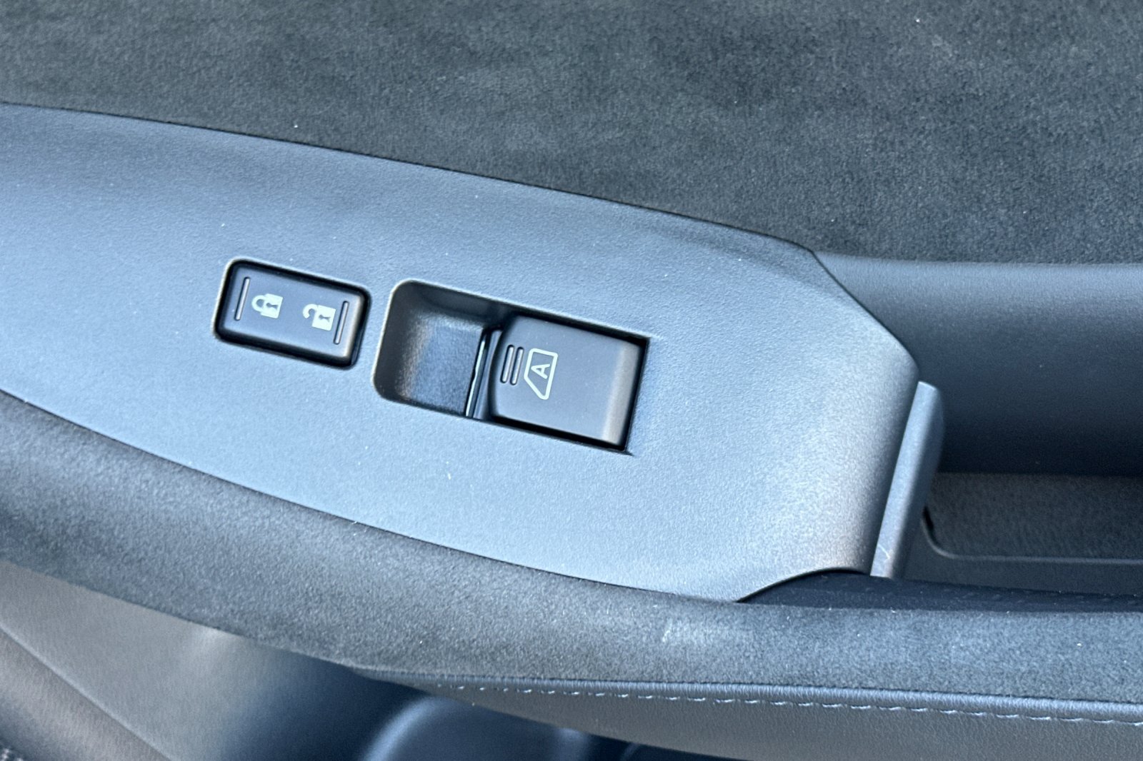 Certified 2024 Nissan Z Performance w/ Floor Mat Package RWD image 18