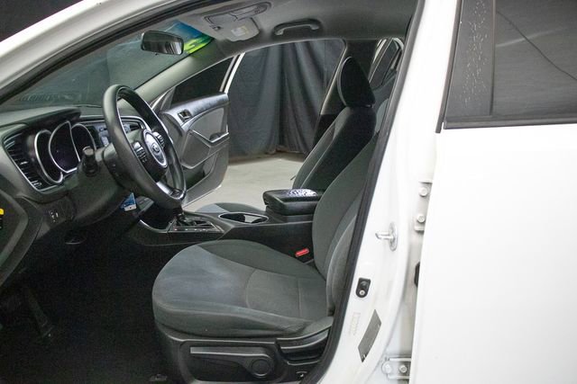Used 2015 Kia Optima LX image 24