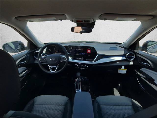 New 2026 Chevrolet Trax LT w/ Driver Confidence Package FWD image 15