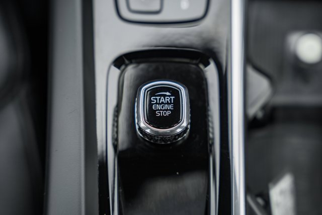 Used 2024 Volvo S60 B5 Plus image 25