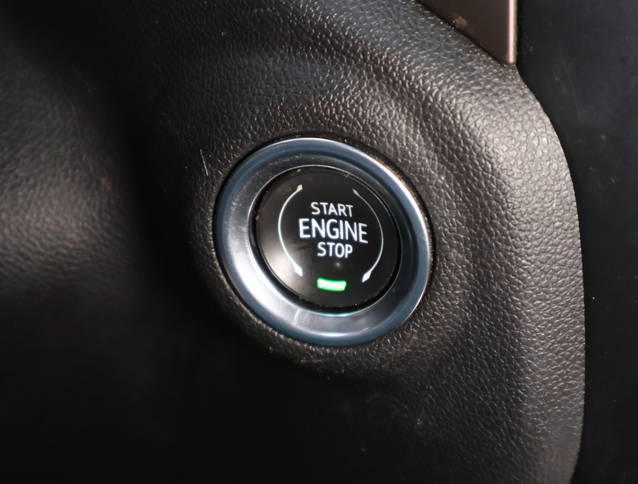 Used 2019 Chevrolet Silverado 1500 High Country w/ Technology Package image 21