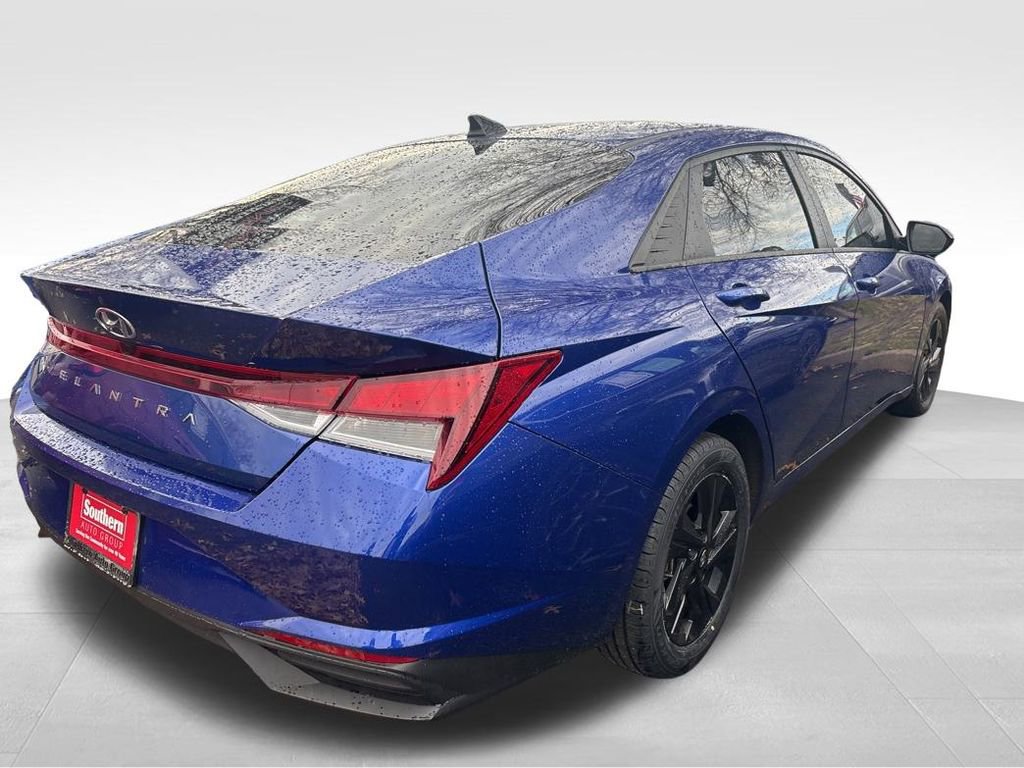 Used 2023 Hyundai Elantra SEL image 9
