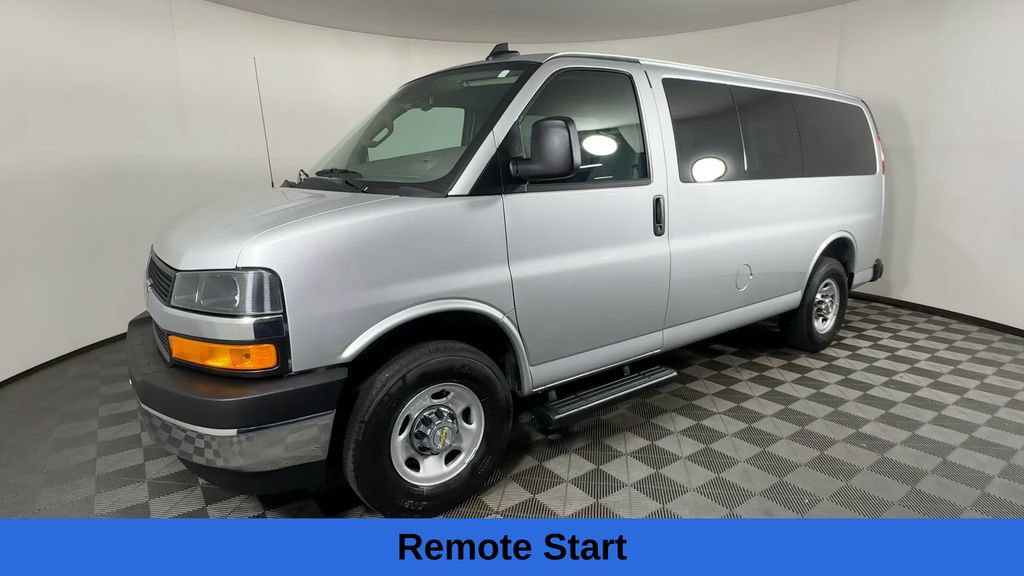 Used 2025 Chevrolet Express 2500 LT w/ LT Preferred Equipment Group RWD image 6