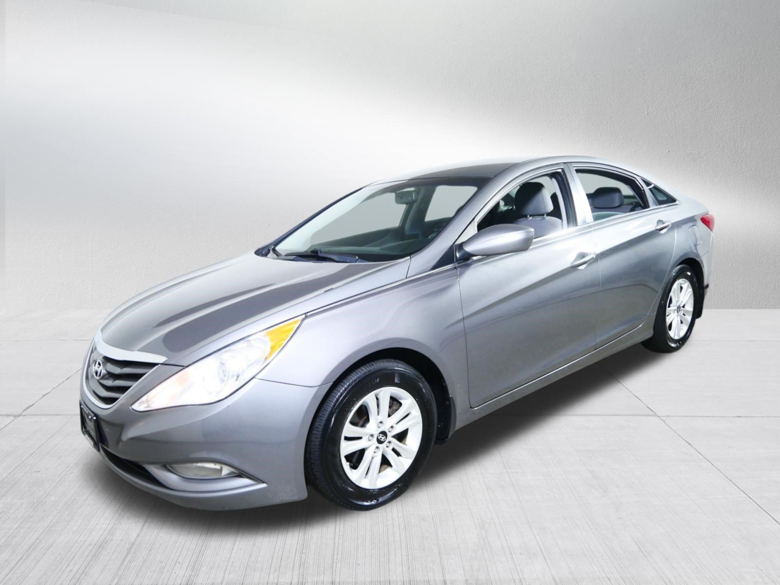 Used 2013 Hyundai Sonata GLS w/ Popular Equipment Pkg FWD image 3