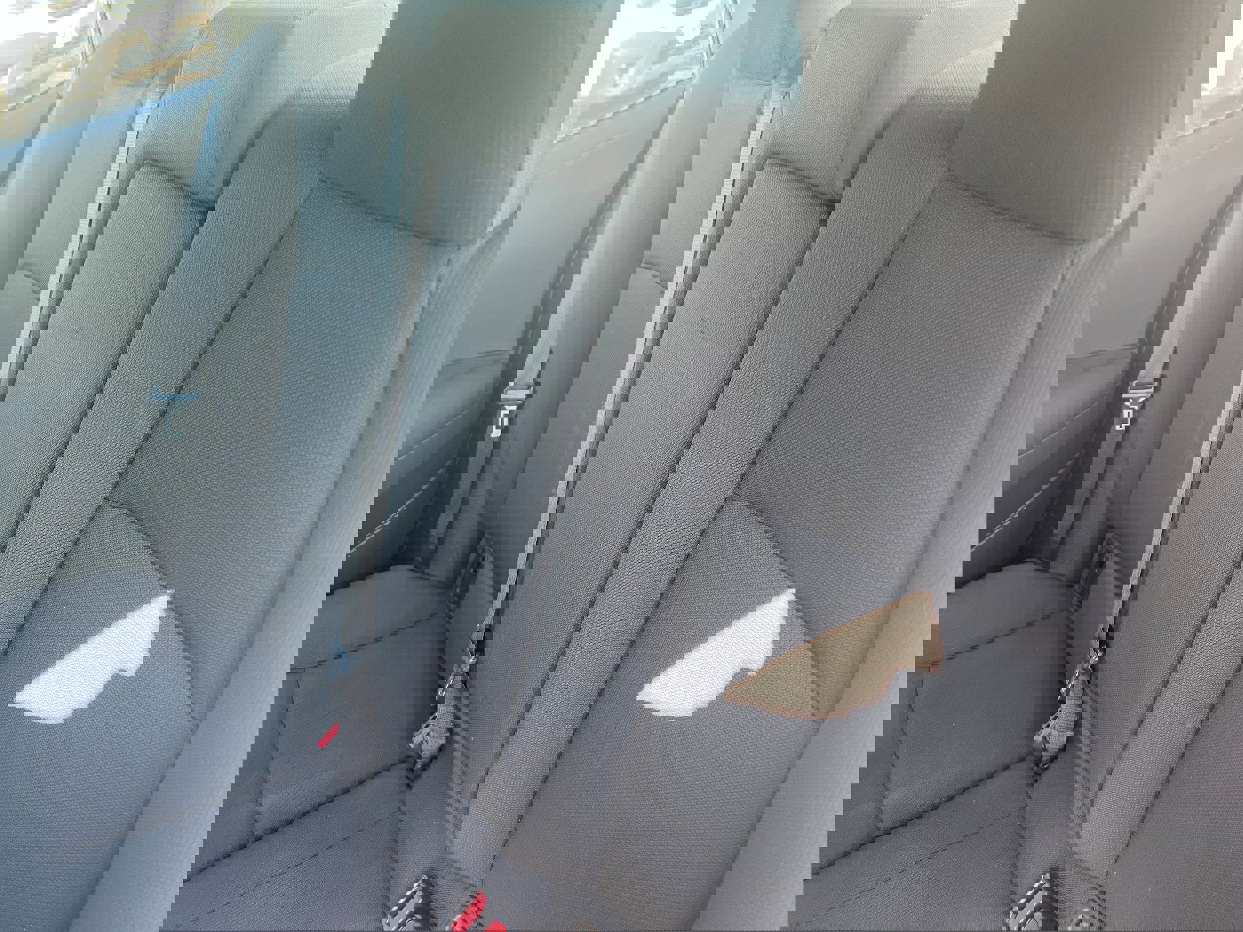 Used 2021 Toyota Corolla LE w/ Carpet Mat Package (TMS) image 14