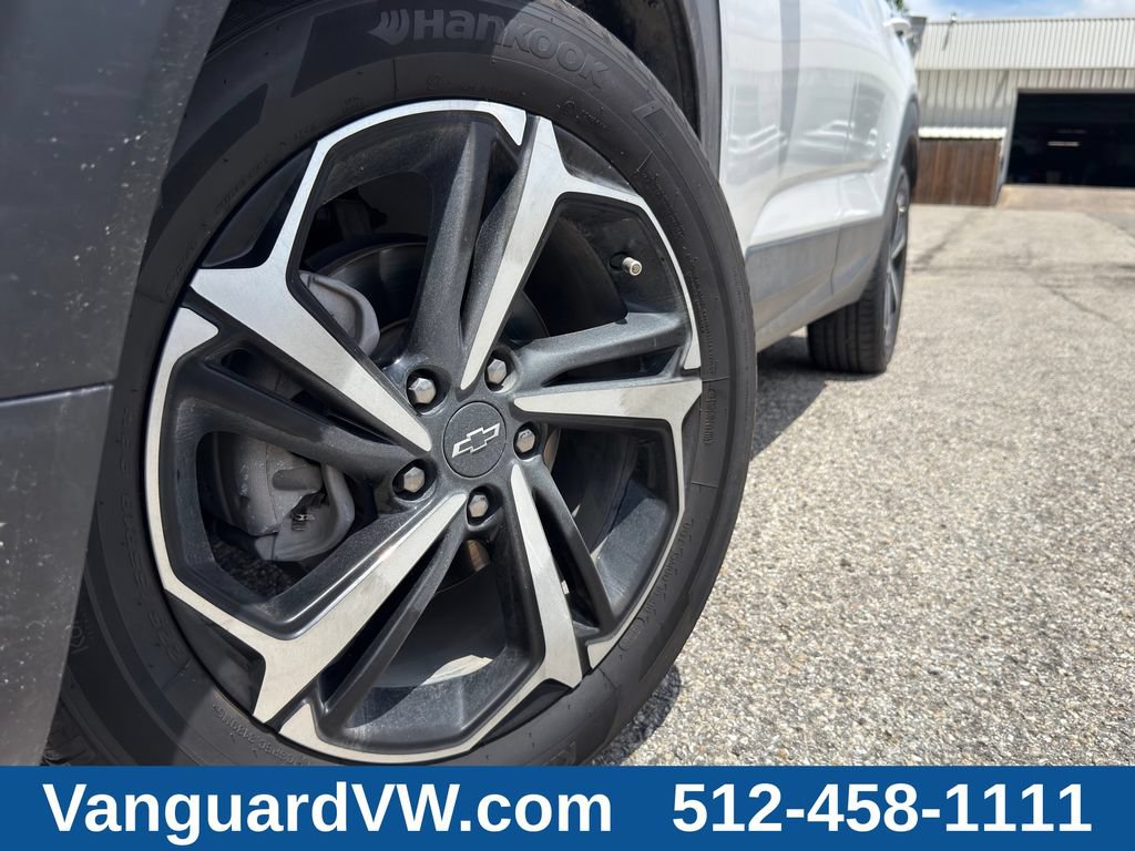Used 2023 Chevrolet TrailBlazer RS w/ Sun and Liftgate Package FWD image 3