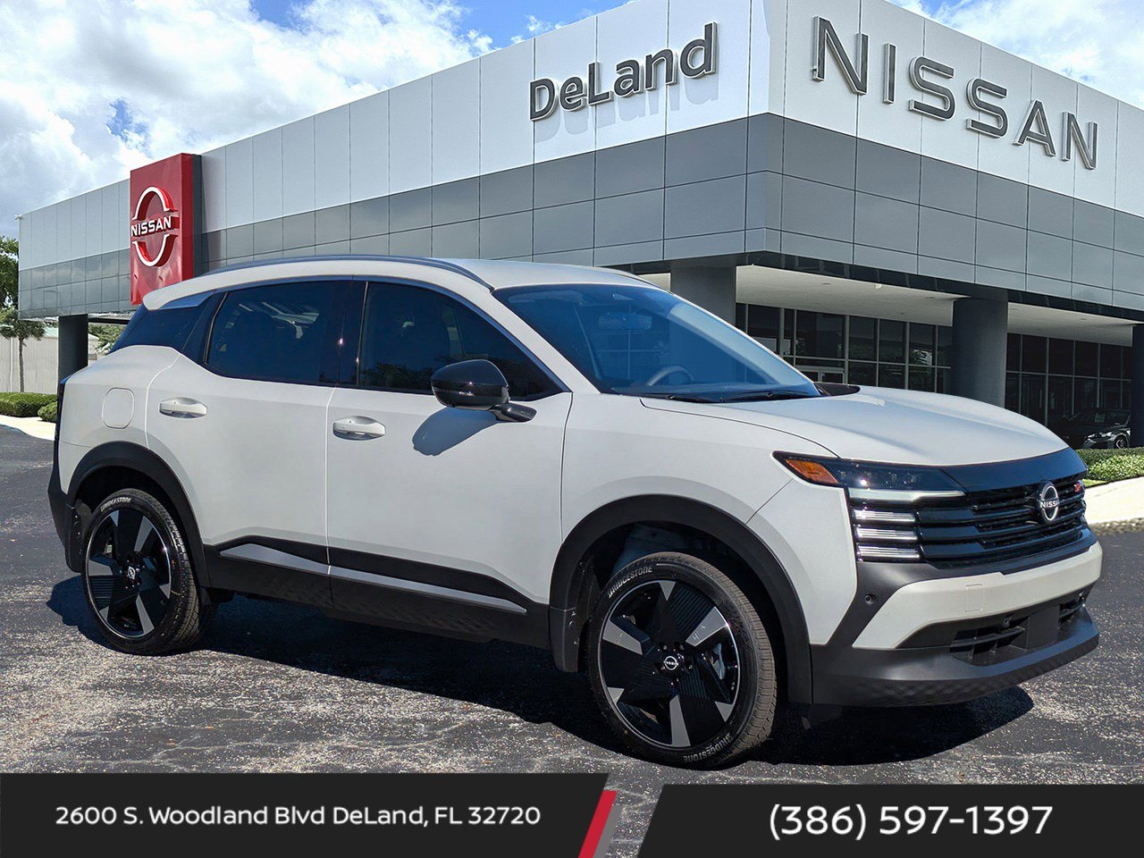 New 2026 Nissan Kicks SR FWD image 1