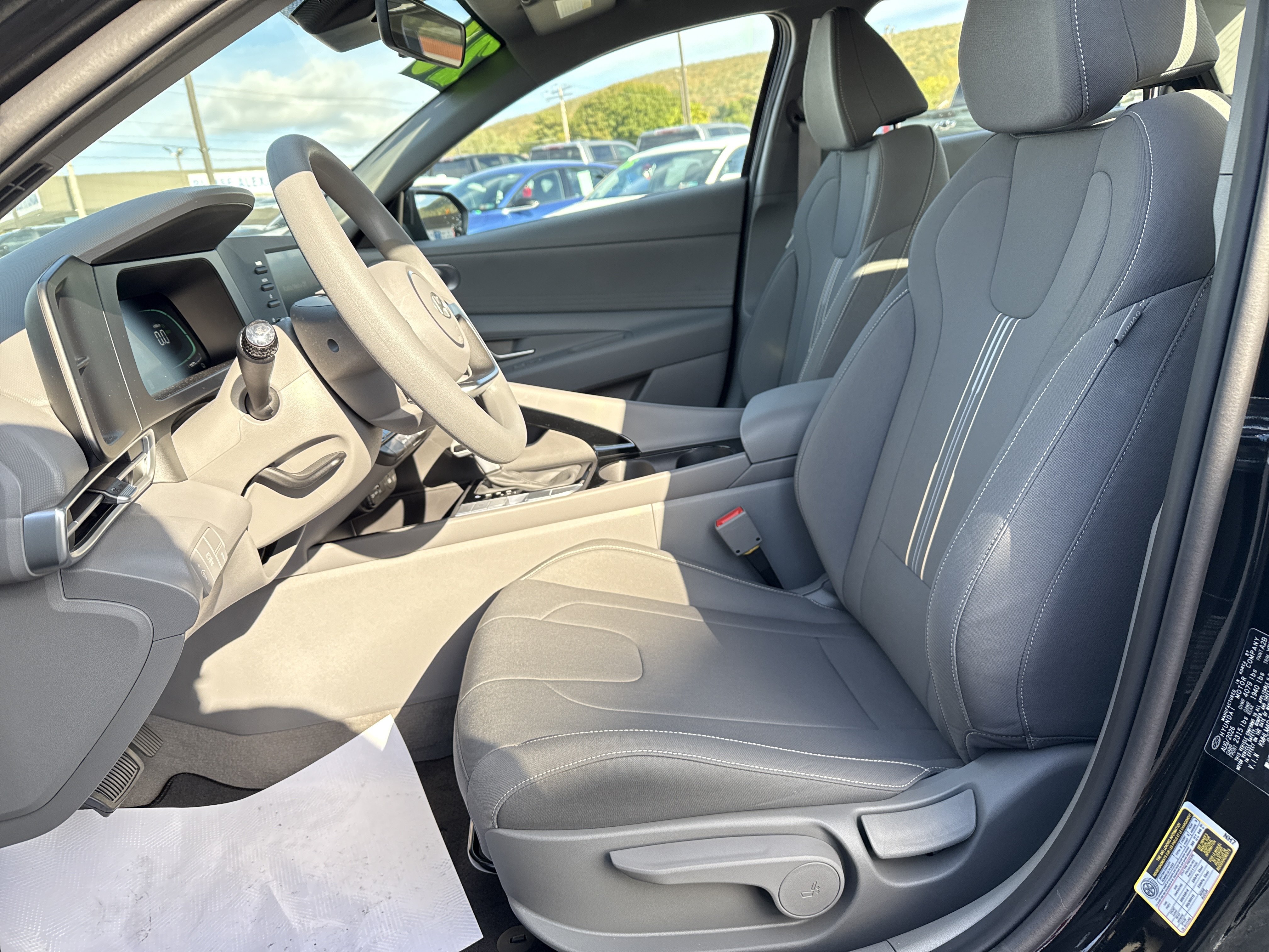 New 2026 Hyundai Elantra Hybrid FWD image 15