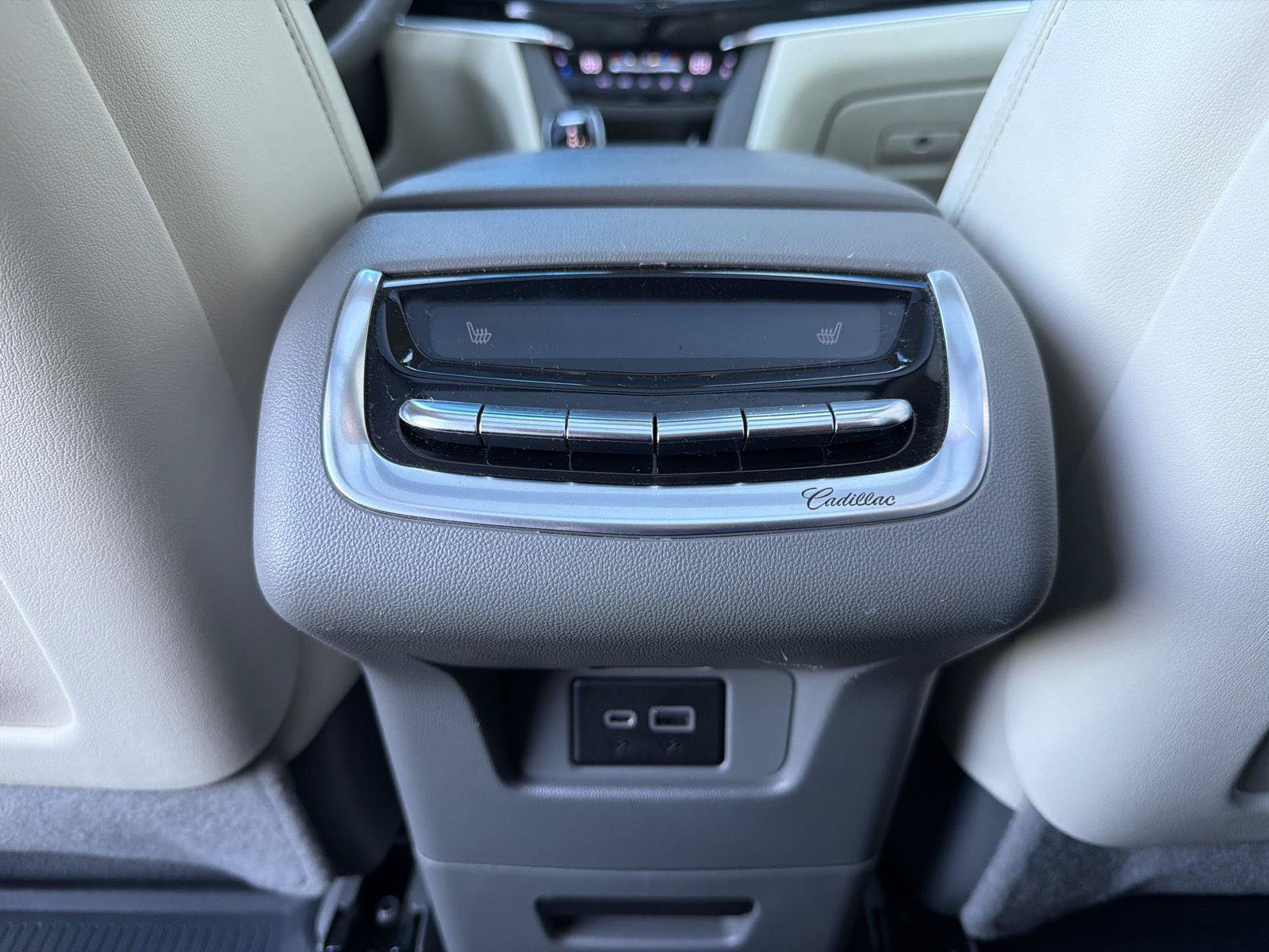 Used 2020 Cadillac XT6 Premium Luxury FWD image 43