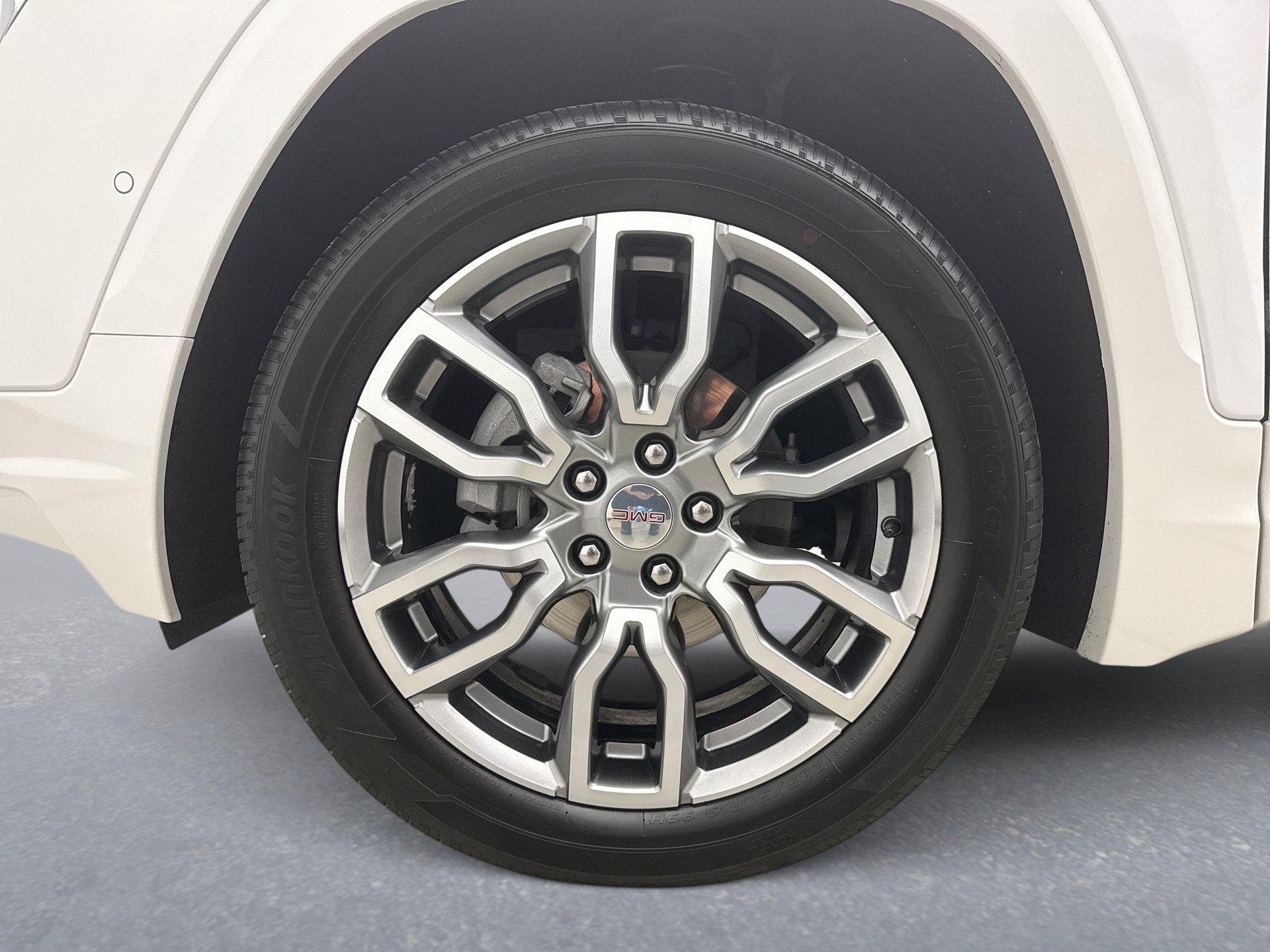 Used 2024 GMC Terrain Denali w/ Denali Premium Package AWD/4WD image 28
