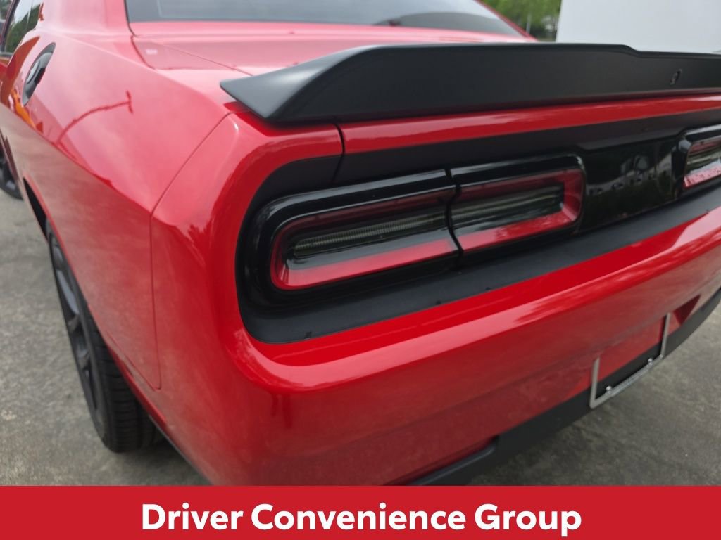 Used 2022 Dodge Challenger SXT w/ Plus Package image 9