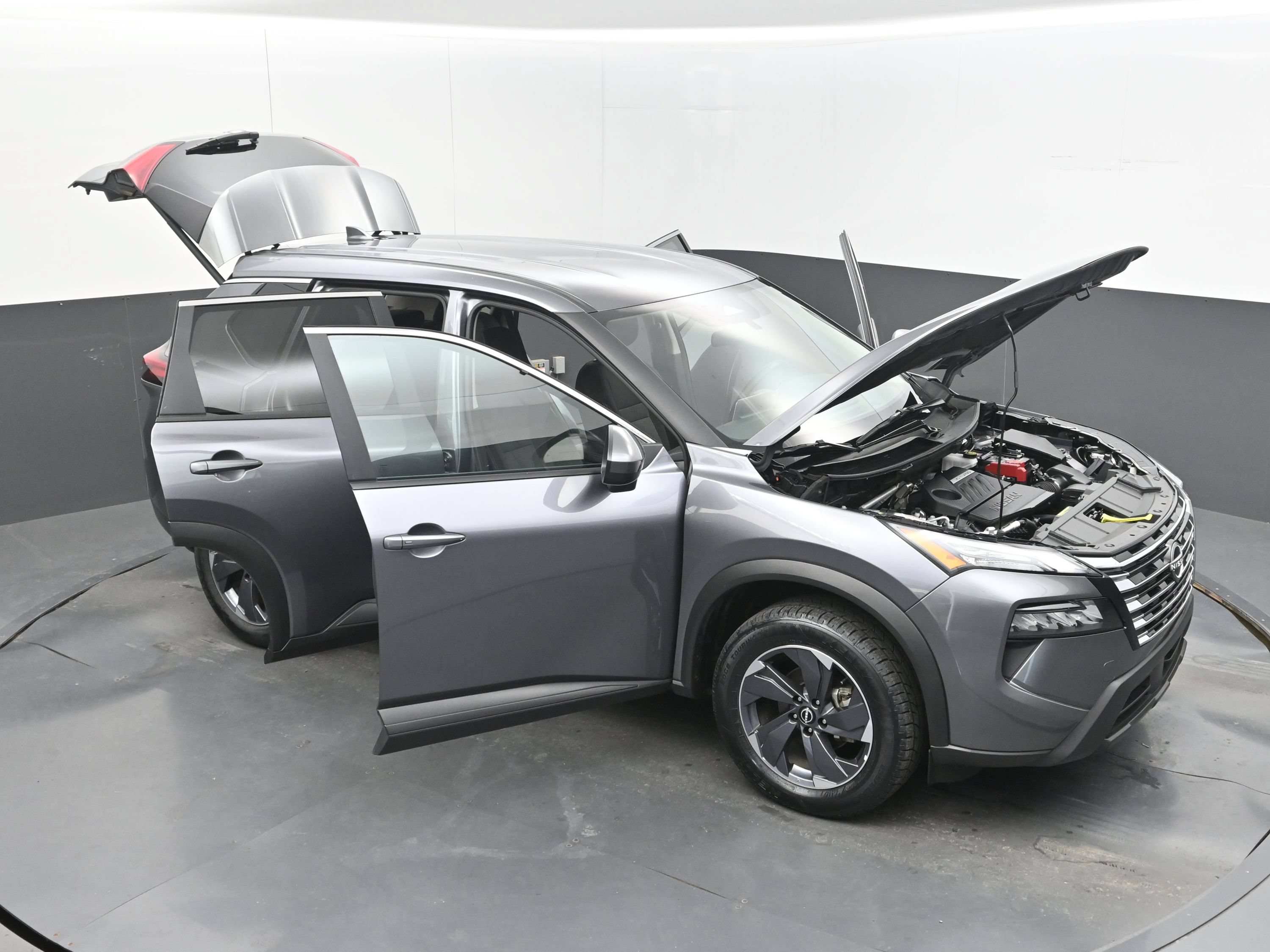 Used 2025 Nissan Rogue SV FWD image 36