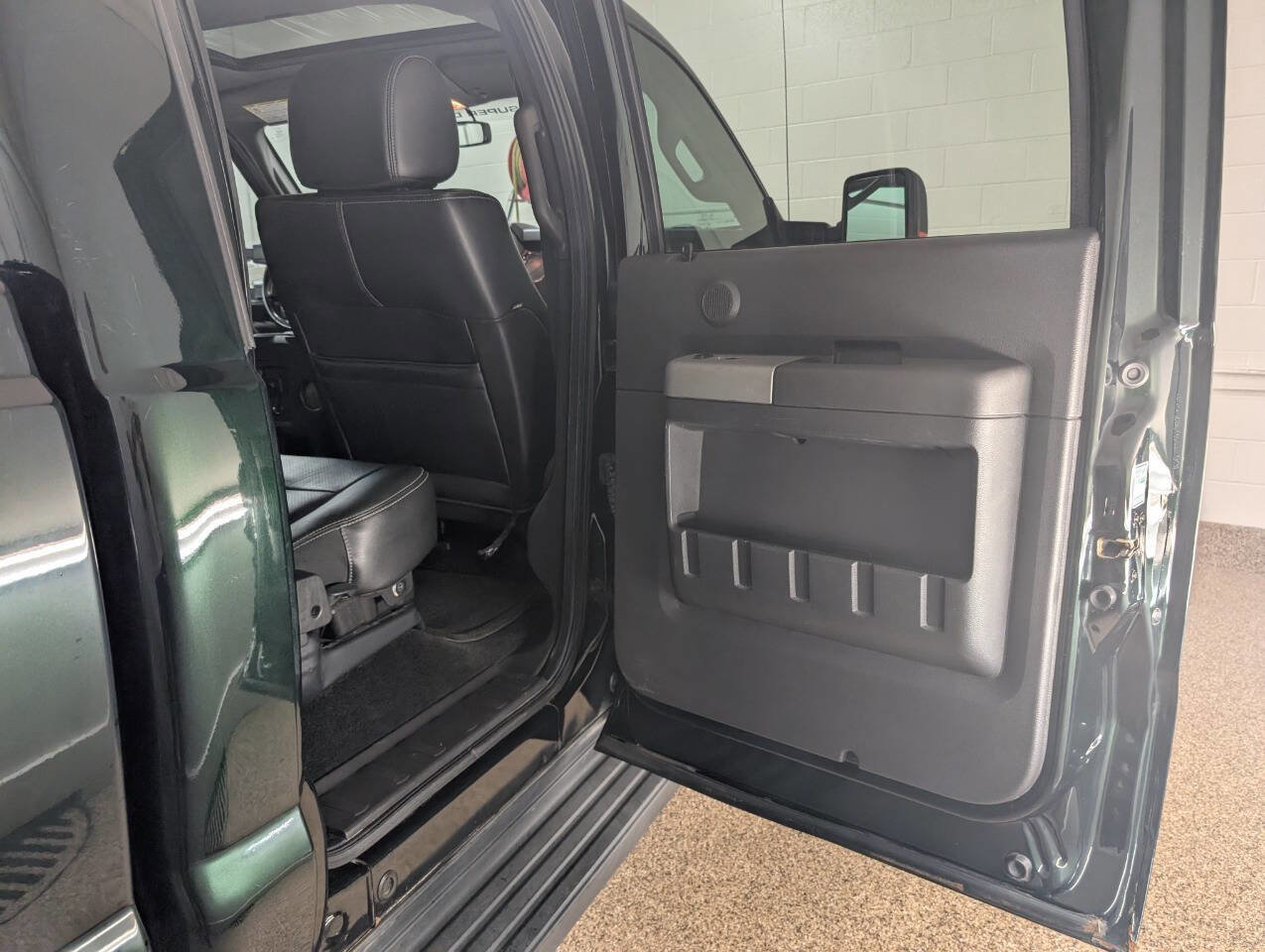 Used 2016 Ford F250 Lariat w/ Lariat Ultimate Package image 17