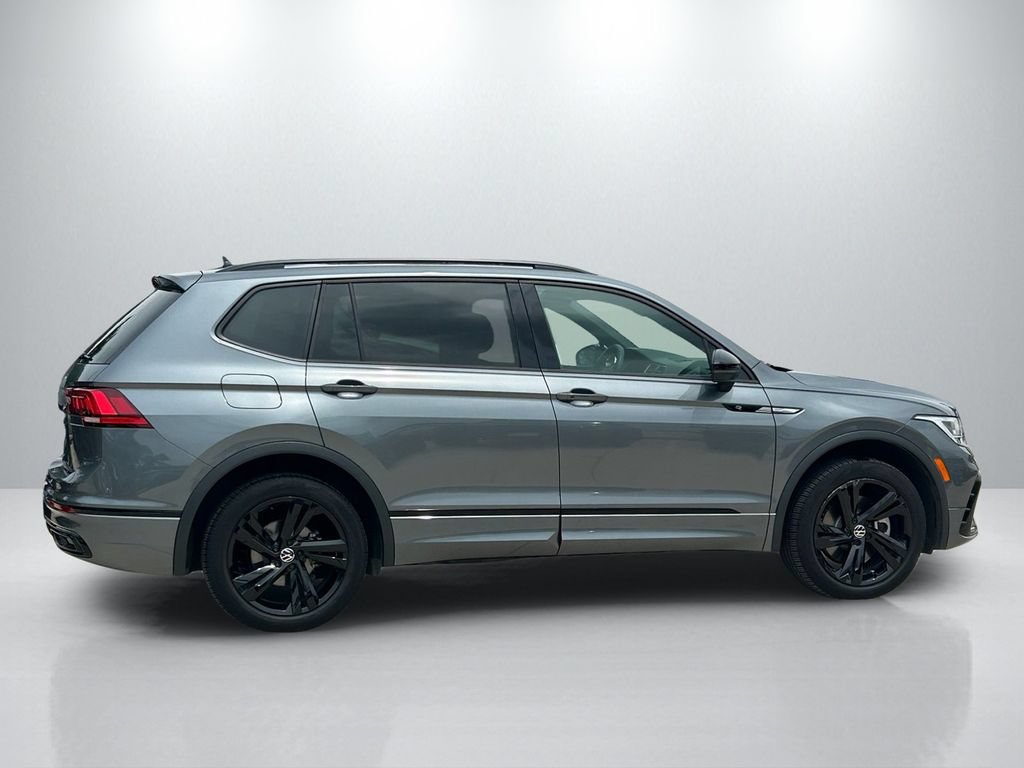 Used 2024 Volkswagen Tiguan SE R-Line FWD image 4