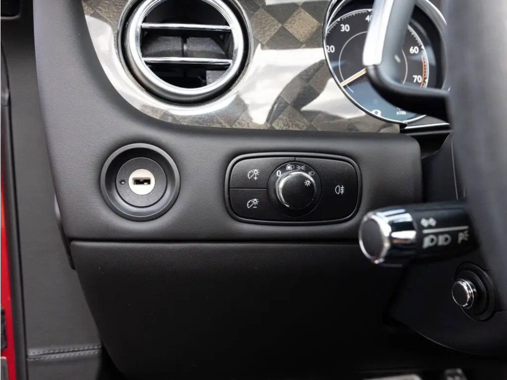 Used 2018 Bentley Continental GT Supersports image 29