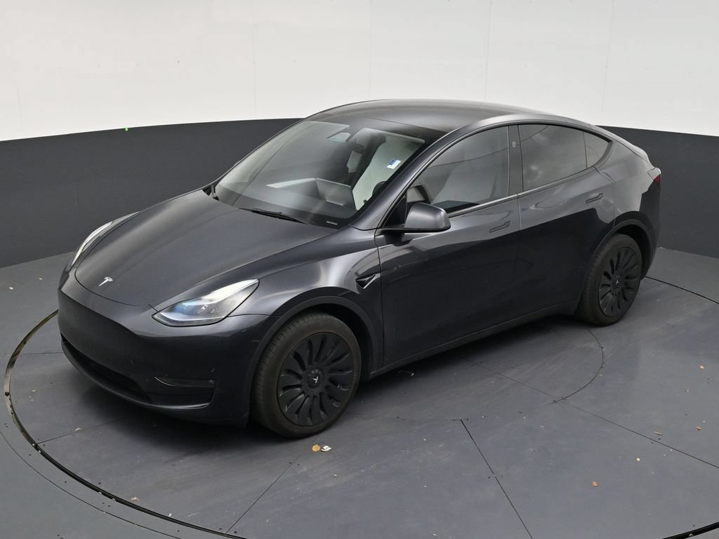 Used 2024 Tesla Model Y Long Range AWD/4WD image 11