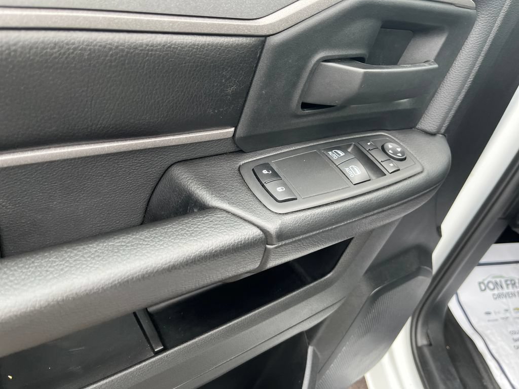 Used 2021 RAM 2500 Tradesman w/ Chrome Appearance Group AWD/4WD image 11