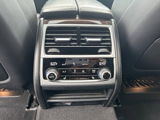 Used 2020 BMW 740i xDrive w/ M Sport Package AWD/4WD image 16