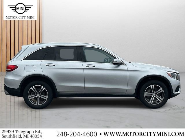Used 2017 Mercedes-Benz GLC 300 4MATIC image 2