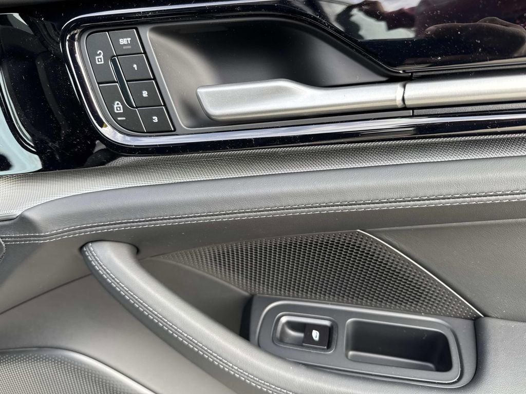 New 2026 Porsche Panamera 4 image 20