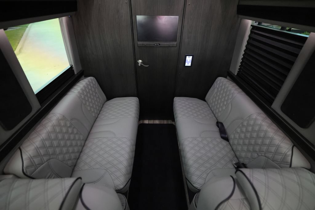 Used 2021 Mercedes-Benz Sprinter 3500 image 13