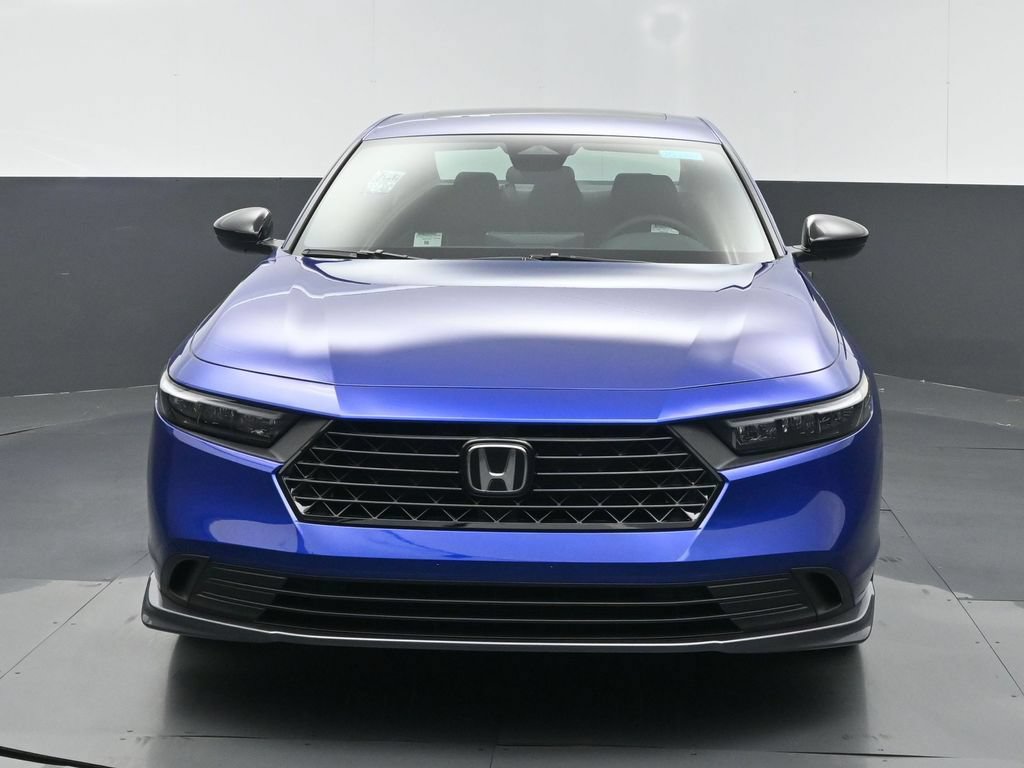 Used 2025 Honda Accord Sport image 2