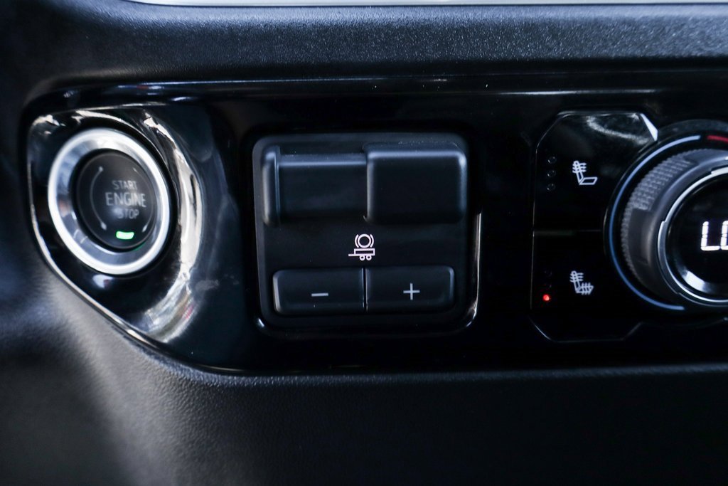 Used 2025 Chevrolet Silverado 3500 LT w/ Convenience Package image 36