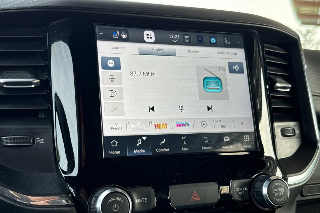 Used 2024 RAM 1500 Laramie image 27