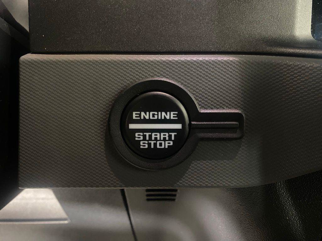 Used 2024 Ford Bronco Black Diamond AWD/4WD image 20